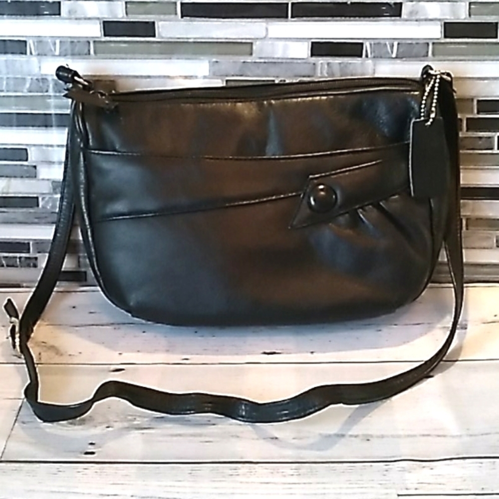 Alicia black leather shoulder bag purse 👜